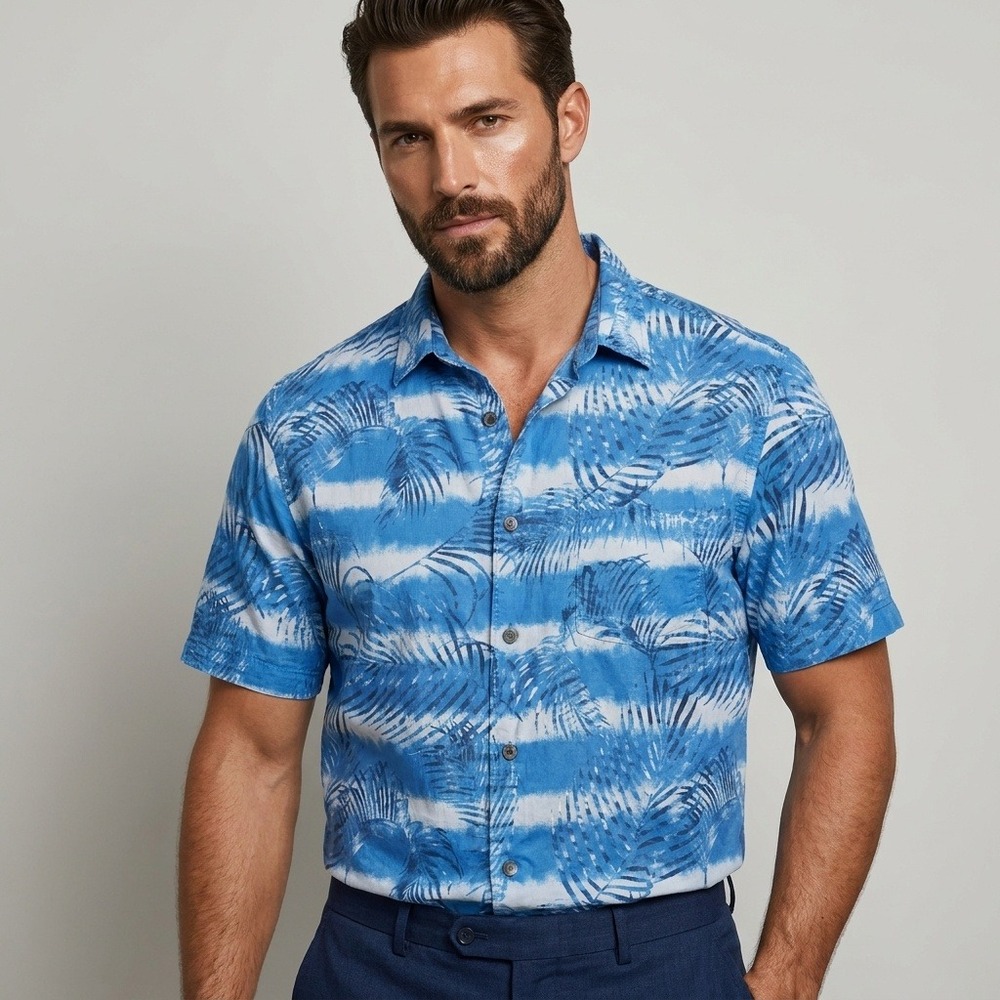 Tommy Bahama Men's Large Blue Palm Leaf Hawaiian Aloha Relaxed Button Up Shirt